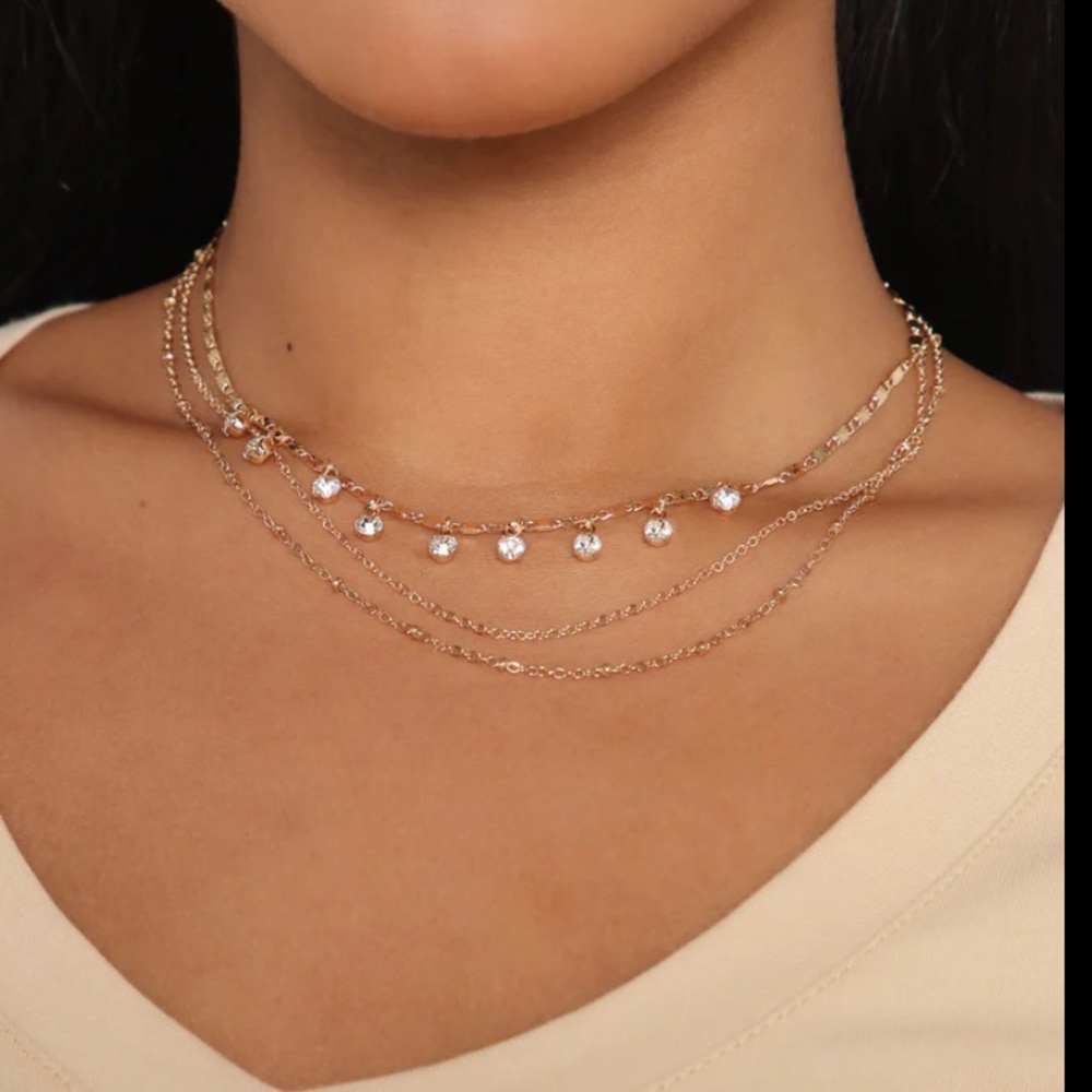 Fashion nova necklace “silver”